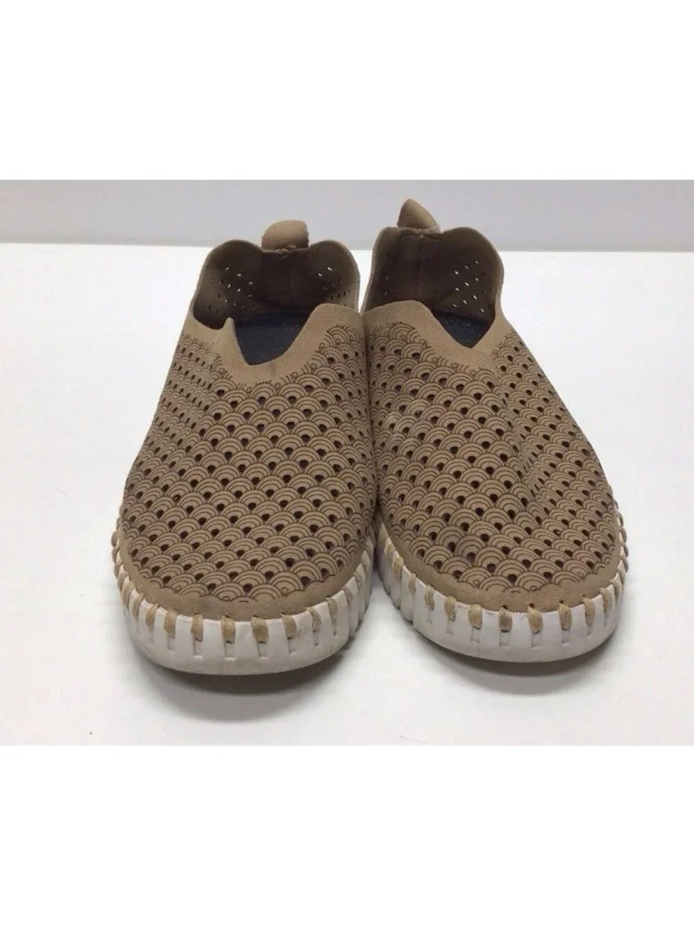 Ilse Jacobsen Tulip Women’s EU 37 US 6.5 Beige Leather Slip On Shoes Comfort